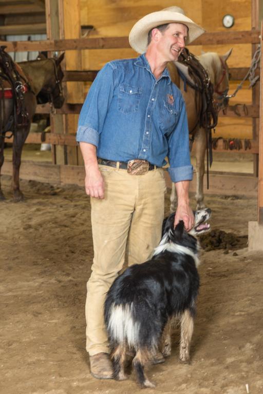Western Pleasure Guest Ranch 桑德波因特 外观 照片