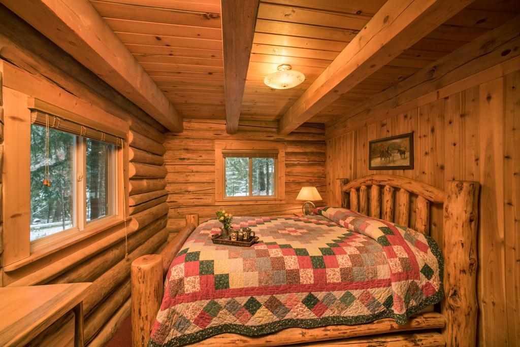 Western Pleasure Guest Ranch 桑德波因特 外观 照片