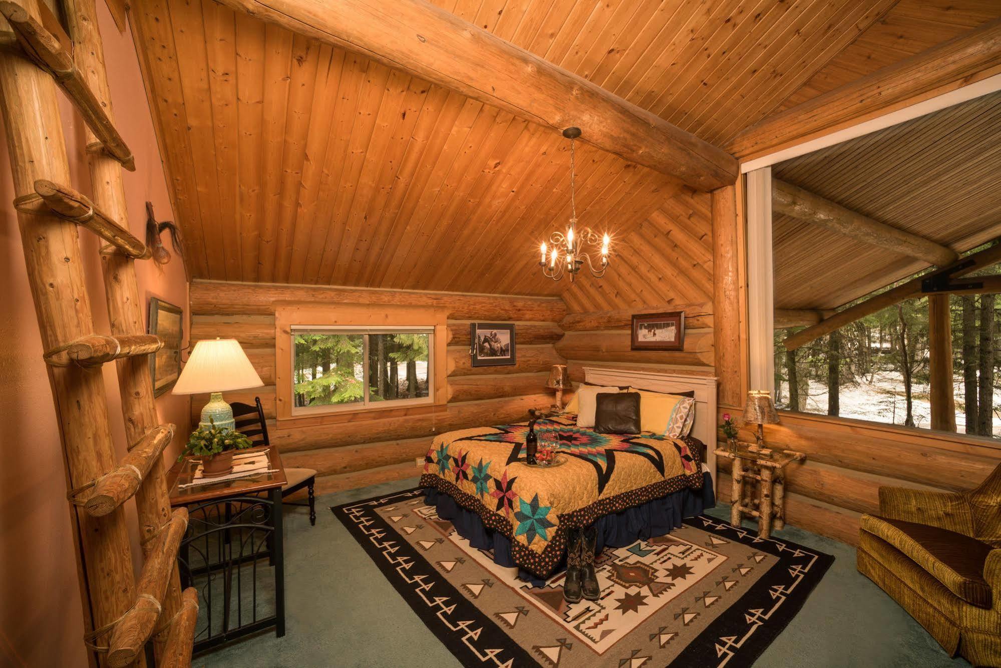 Western Pleasure Guest Ranch 桑德波因特 外观 照片